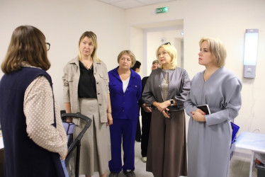 В Кемерово работает выставка-примерка технических средств реабилитации.